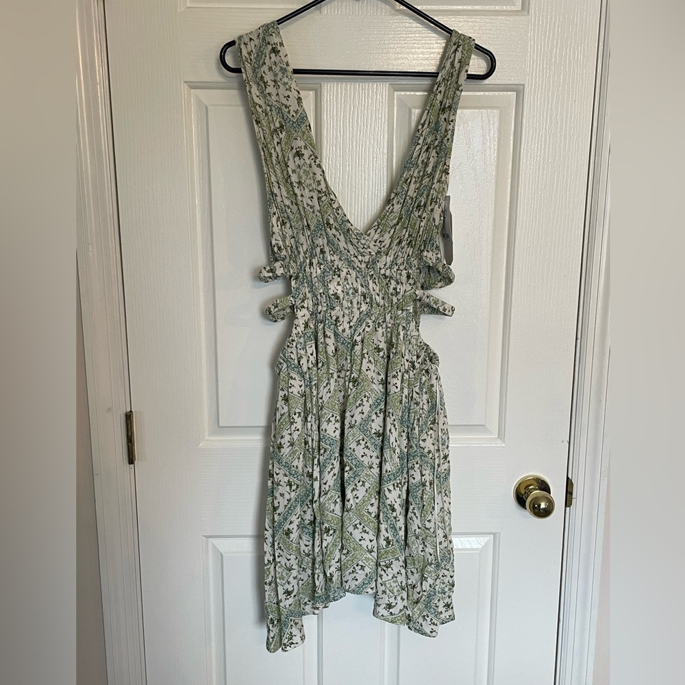NWT Love Riche dress L